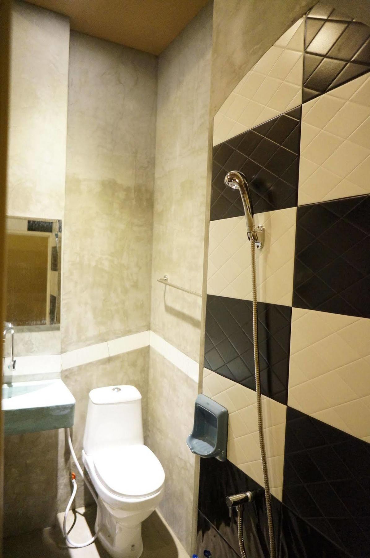 Aparthotel Hive 28 Bangkok Zewnętrze zdjęcie